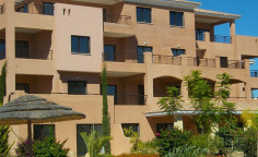 Large 2 bedrooms apartment with swimming pool for sale in Kato Paphos