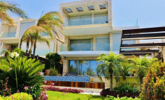 5 bedroom villa for sale in Chloraka