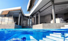 Beautiful 6 bedroom house with swimming pool for sale in Agios Athanasios