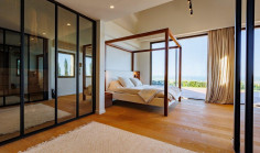 Luxury 4 bedroom house with swimming pool to rent in Parekklisia