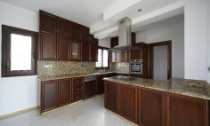 Spacious 3 bedroom apartment for sale in Latsia