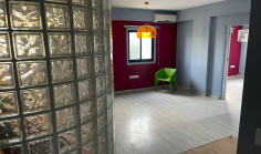 Luxury office 90 m2 to rent in Strovolos
