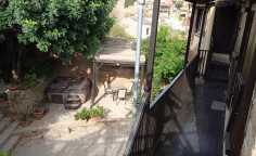 Detached 5 more bedroom house in Tochni 