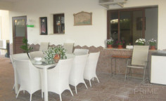 Beautiful 5 bedroom furnished villa with swimming pool for sale in Panthea