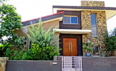 4 bedroom furnished villa with swimming pool for sale in Erimi