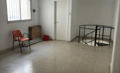 Beautiful shop to rent in Mesa Geitonia
