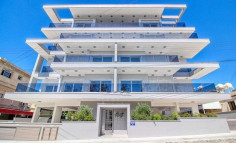 Luxury 3 bedrooms penthouse for sale in Mesa Geitonia
