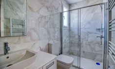 Luxury 3 bedrooms penthouse for sale in Mesa Geitonia