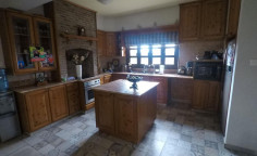 4 bedroom house in Pervolia 