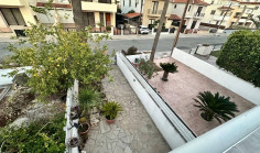 A two storey, 2 bedroom fully renovated maisonette with sea views in a A two storey, 2 bedroom fully renovated maisonette with sea views in a