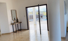 5 bedroom 4 bathroom villa for sale in Chloraka 