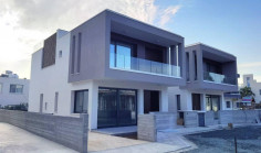 3 bedroom house with swimming pool for sale in Mesogi