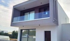 3 bedroom house with swimming pool for sale in Mesogi
