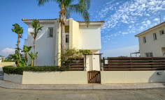 3 bedroom villa in the heart of Protaras 