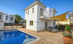 3 bedroom villa in the heart of Protaras 