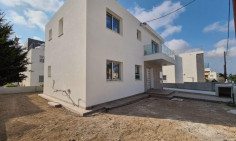 5 bedroom house for sale in Anavargos