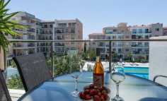 Three bedroom apartment for sale 