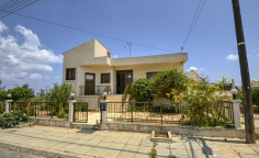 3 bedroom furnished villa for sale in Deryneia