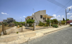 3 bedroom furnished villa for sale in Deryneia