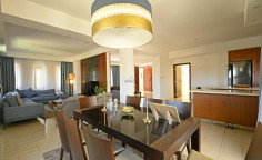 6 bedroom bungalow for sale, Deryneia 