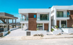 Spacious 3 bedroom furnished house with swimming pool for sale in Pyla