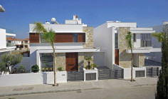 Large 4 bedroom house for sale in Livadia