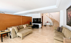 Beautiful 5 bedroom villa with swimming pool for sale in Agios Tychonas