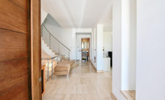 Beautiful 5 bedroom villa with swimming pool for sale in Agios Tychonas