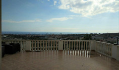 Large 5 bedrooms house with swimming pool for sale in Agios Athanasios