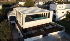 7 bedroom villa with swimming pool for sale in Latsia