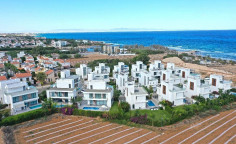 Modern 3 bedroom detached villa by the beach, Ayia Triada 