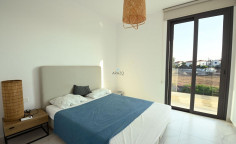 Modern 3 bedroom detached villa by the beach, Ayia Triada 