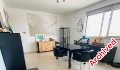 Spacious 3-bedroom top-floor apartment in vergina 