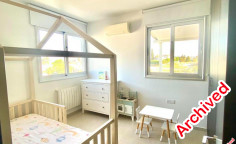 Spacious 3-bedroom top-floor apartment in vergina 