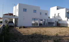 3 bedrooms modern house in Larnaca Dhekelia road 