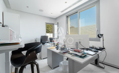 6 bedroom furnished villa with swimming pool for sale in Germasogeia