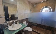 5 bed house for sale in Latsia