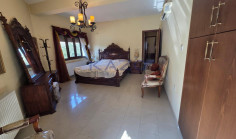 Fully furnished four bedroom house in central Neapolis 
