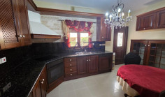 Fully furnished four bedroom house in central Neapolis 