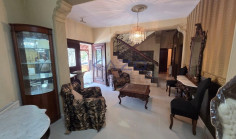 Fully furnished four bedroom house in central Neapolis 