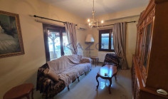Fully furnished four bedroom house in central Neapolis 
