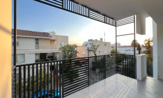 2 bedroom apartment to rent in Platy