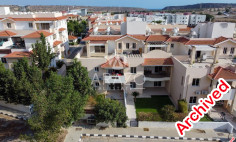 Spacious 2 bedrooms apartment with swimming pool for sale in Pyla