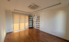 Luxury 5-bedroom villa with pool in Dromolaxia, Larnaca 