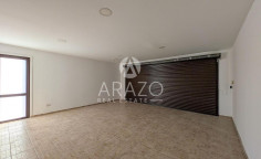 Luxury 5-bedroom villa with pool in Dromolaxia, Larnaca 