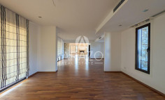 Luxury 5-bedroom villa with pool in Dromolaxia, Larnaca 