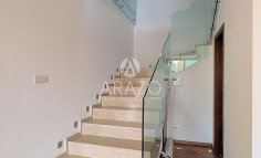 Luxury 5-bedroom villa with pool in Dromolaxia, Larnaca 