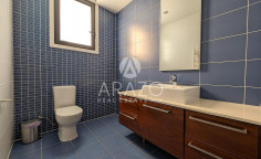 Luxury 5-bedroom villa with pool in Dromolaxia, Larnaca 