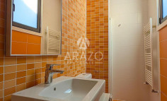 Luxury 5-bedroom villa with pool in Dromolaxia, Larnaca 