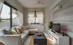 3 bedroom furnished villa with swimming pool to rent in Paralimni